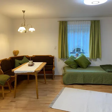 Semesterbostad Almhaus Sankt Oswald